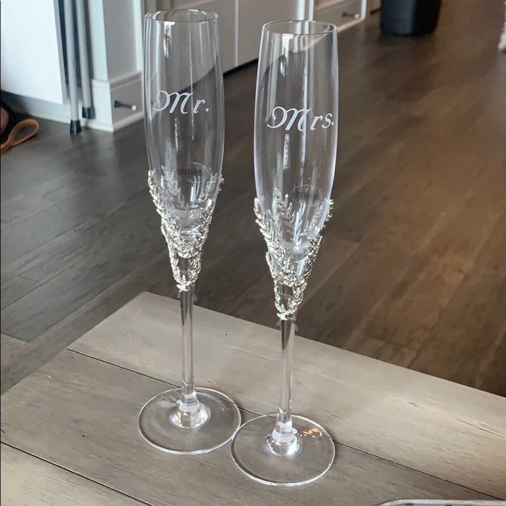 Things remembered Mr and Mrs Champagne Flutes